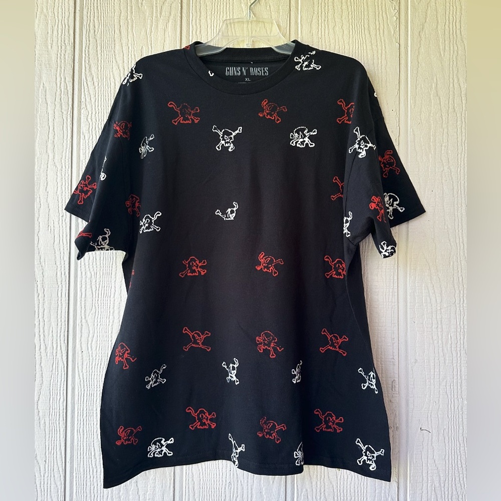 NEW GUNS N’ ROSES Skulls Graphic T-Shirt